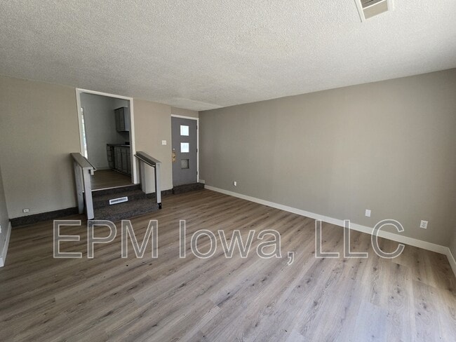 Building Photo - 634 Englewood Ave