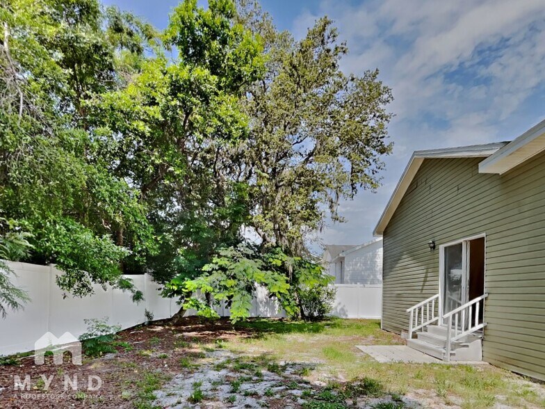 Building Photo - 3217 Spooner Dr