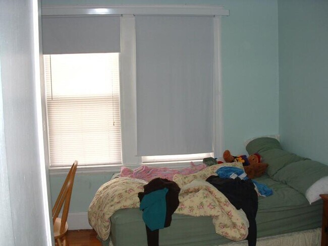 Building Photo - 4-BED Comm Ave - Brighton SEPT