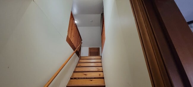 Building Photo - Charming home close to downtown Traverse City
