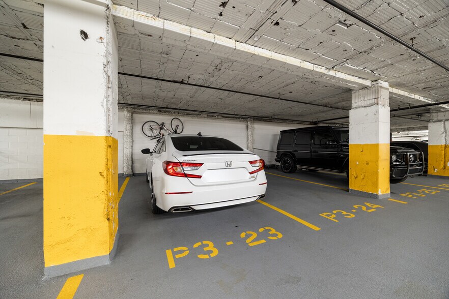 Building Photo - 310 S Michigan Ave