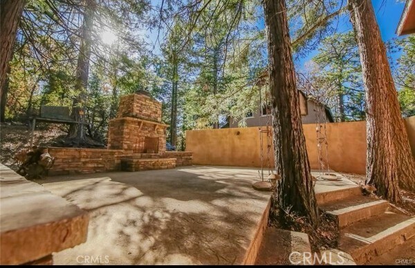 Building Photo - 27607 Oak Knoll Dr