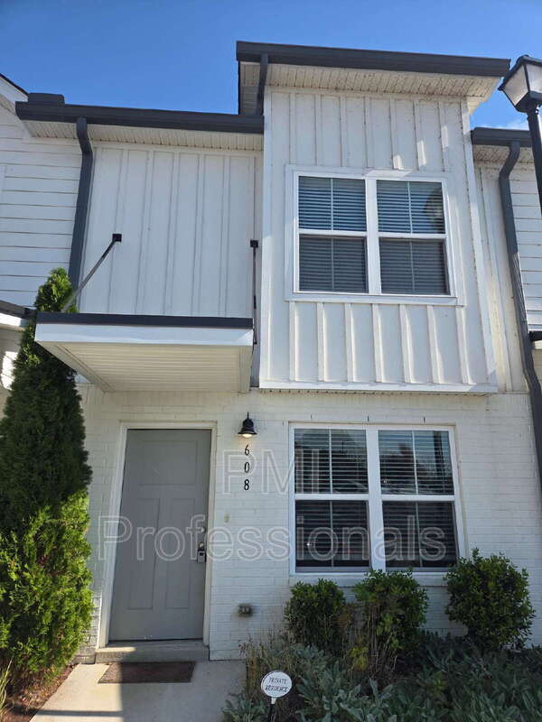 Building Photo - 608 Hadley Vlg Blvd