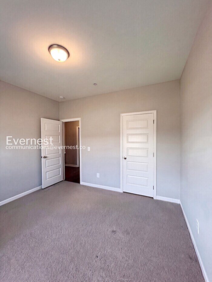 Building Photo - 1109 Prospect Ct