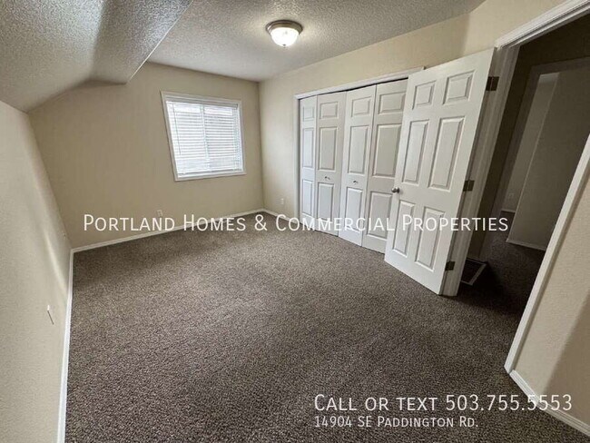 Building Photo - 14904 SE Paddington Rd