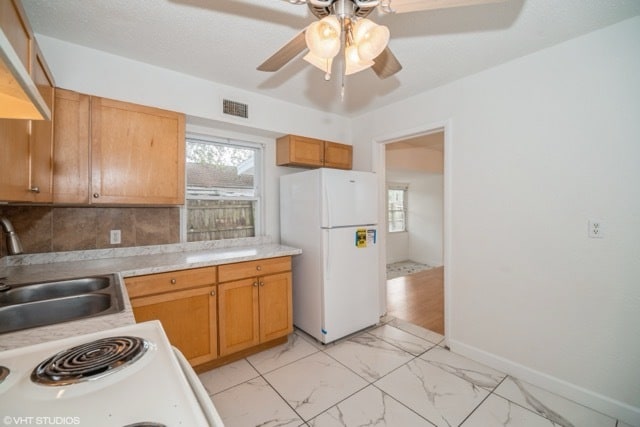 Building Photo - 2154 Henry St NE