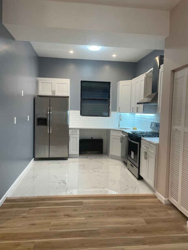 30 Kensington Ave 30 Kensington Ave Staten Island NY 10305