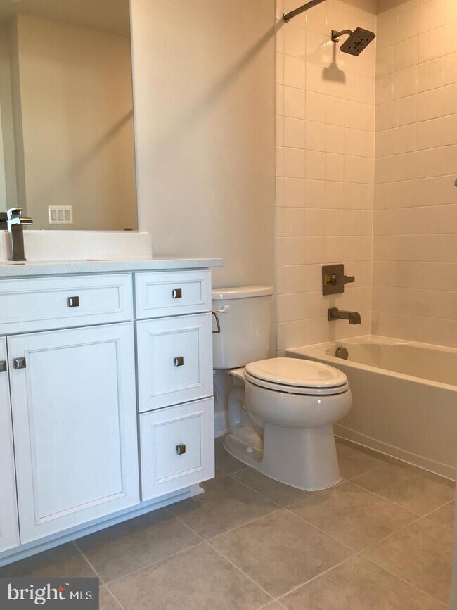 Building Photo - 12992 Hattontown Square