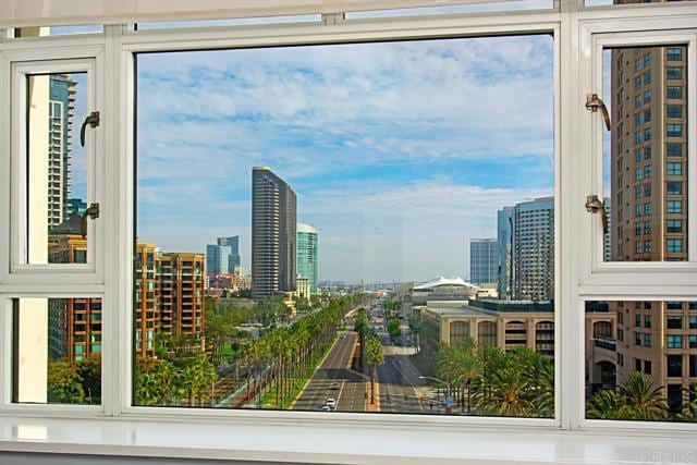 Building Photo - 700 W Harbor Dr