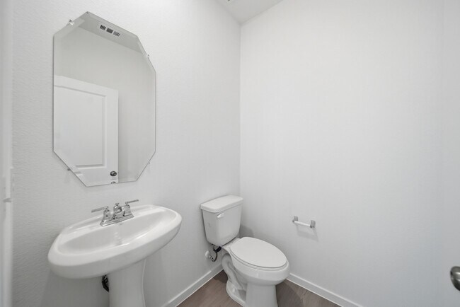 Building Photo - 10731 Sora Dr