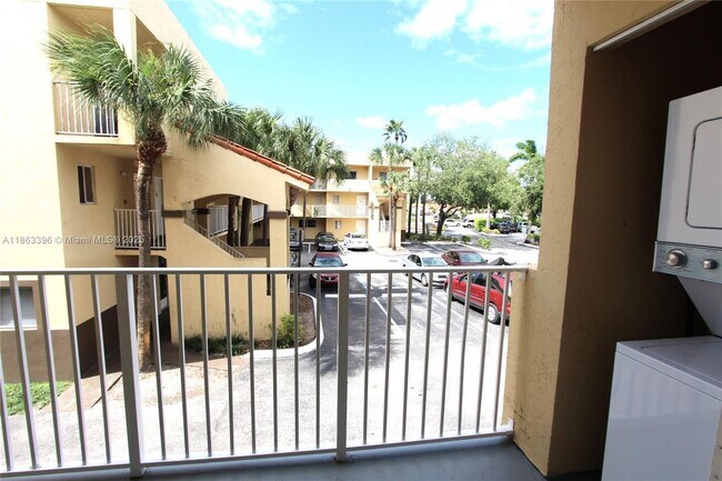 Building Photo - 2750 W 76th St