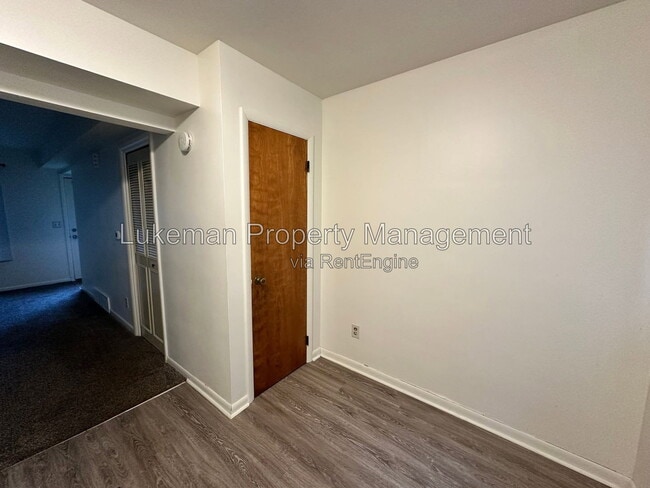 Building Photo - 518 N Clarendon St