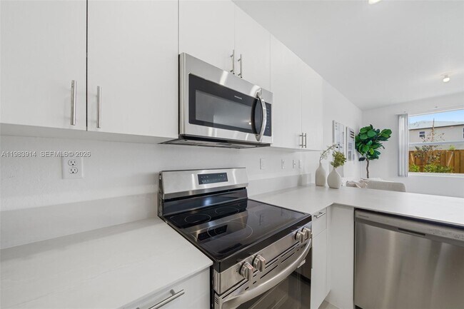 Building Photo - 33738 SW 194th Pl