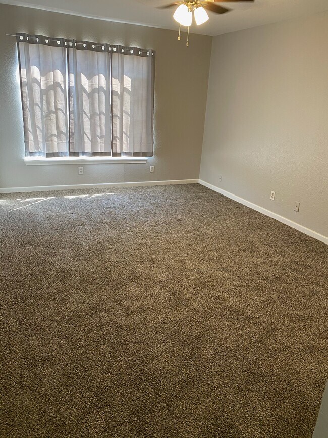 Building Photo - 3701 Southmoor Ln