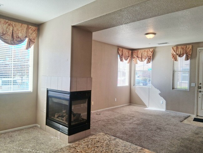 Building Photo - For Rent. 3 Bedroom, 2.5 Bath