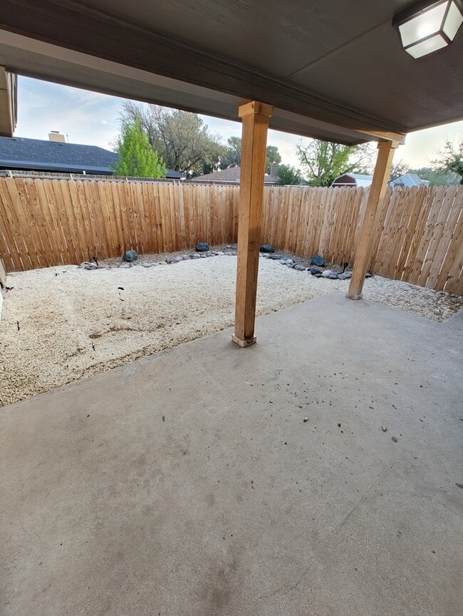 Building Photo - 2404 Northtown Ct