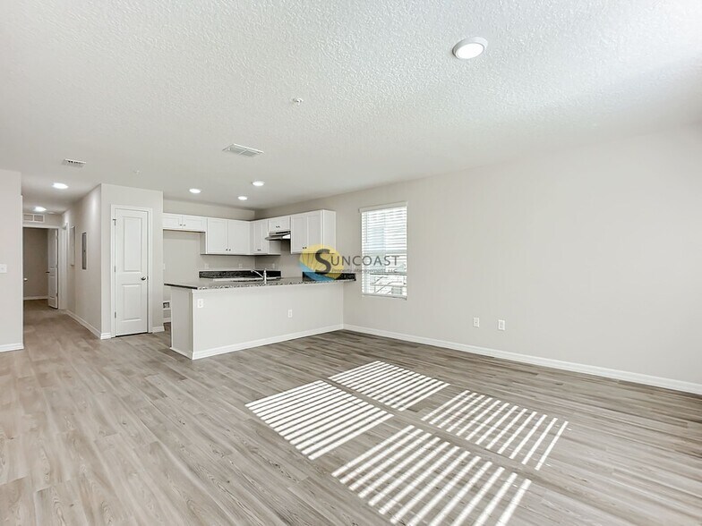Building Photo - 11486 Oakfield Ct