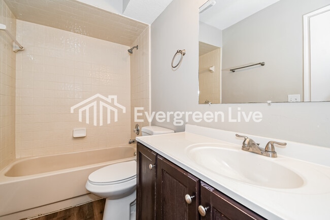 Building Photo - 8149 Amberwood Ct