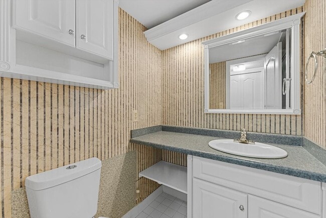 Building Photo - 3540 S Ocean Blvd