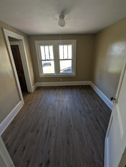 Building Photo - 146 Fairlawn Ave