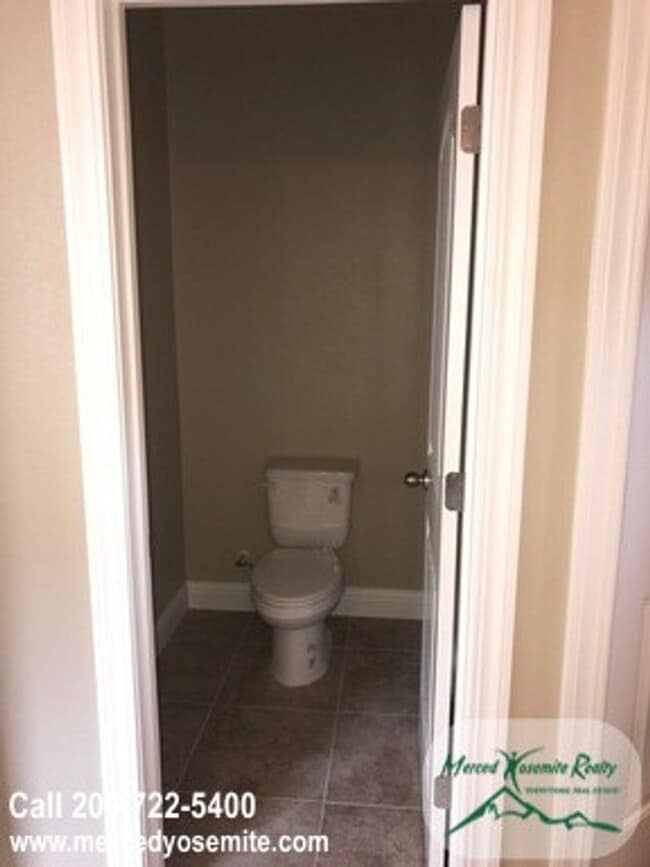 Building Photo - $100 discount for 2 year lease! Appointmen...