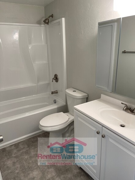 Building Photo - 190 S 1680 W