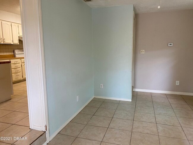 Building Photo - 420 Miriam Ave