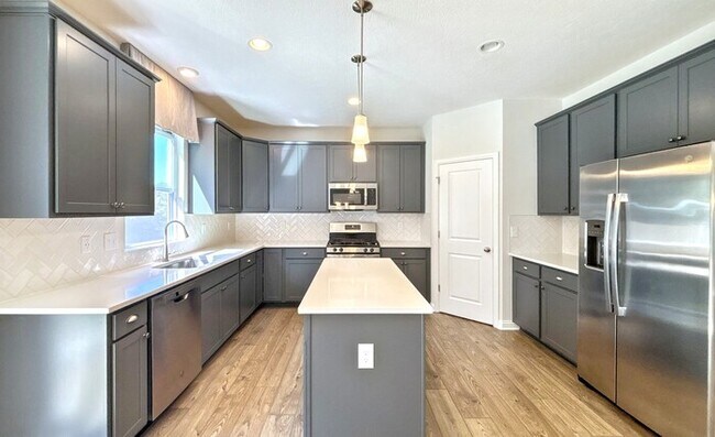 Building Photo - 6495 Drasco Dr