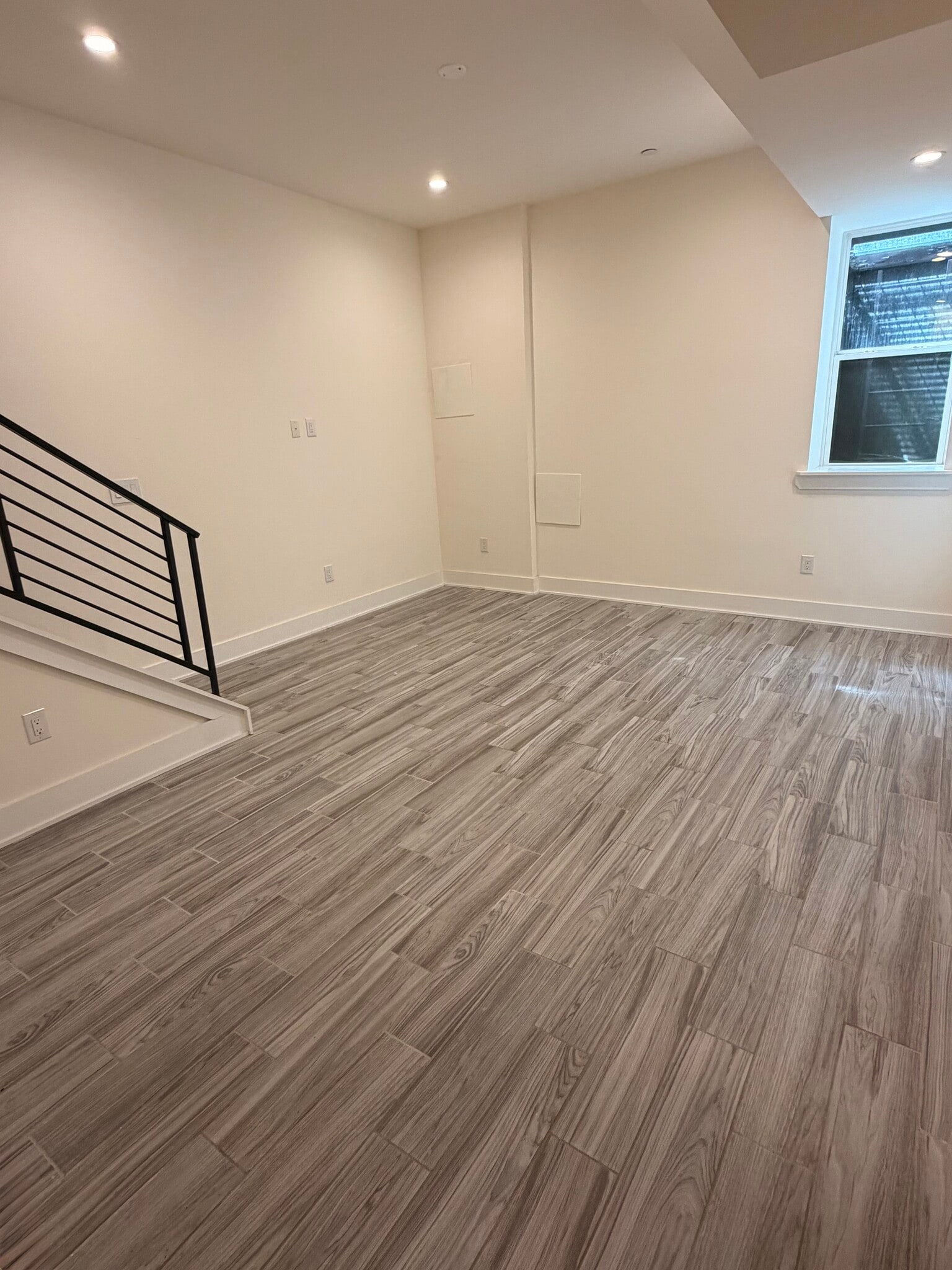 Building Photo - 2421 Manton St