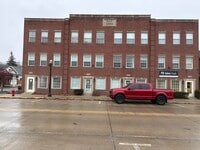 Building Photo - 227 Main St