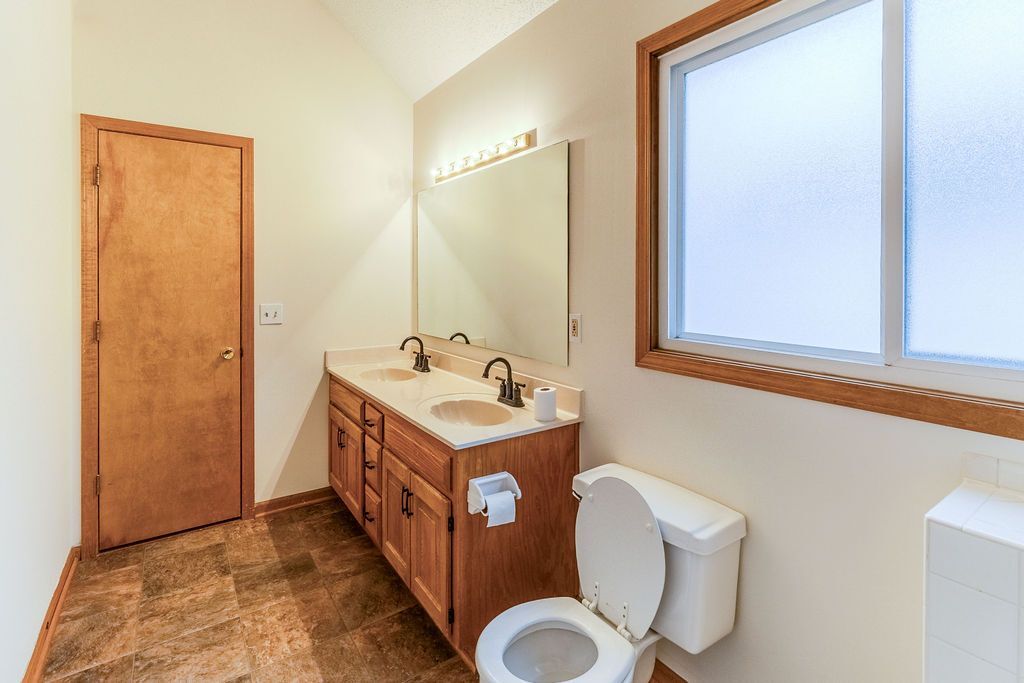 Building Photo - 8403 W 150th St