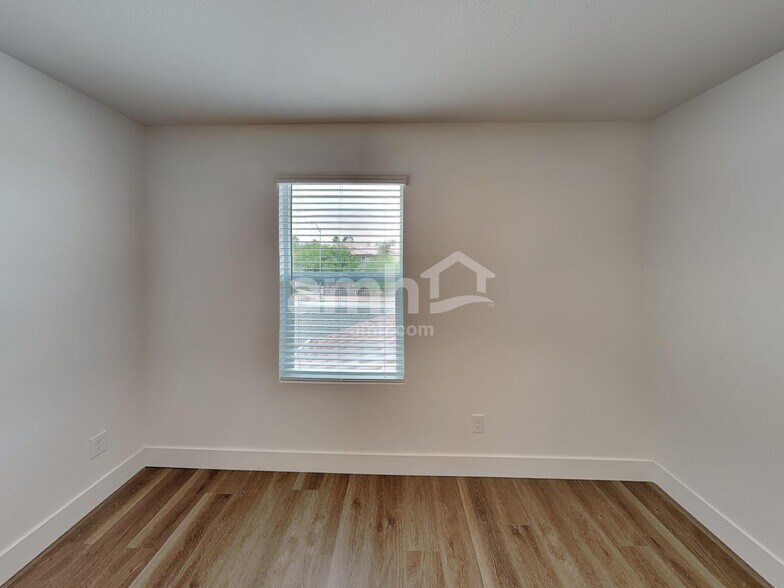 Building Photo - 8134 Winterfell Peak Ave