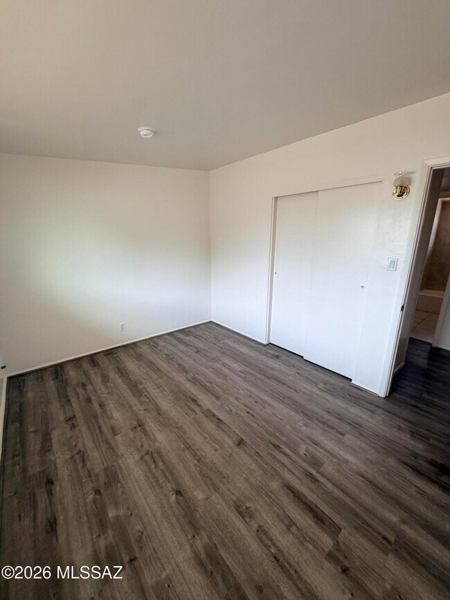 Building Photo - 6973 E Cll Neptuno