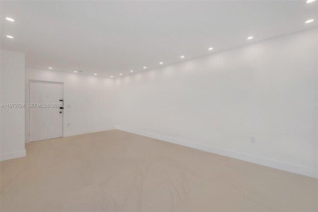 Building Photo - 17620 Atlantic Blvd