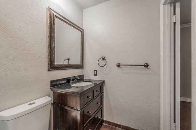 Building Photo - 2890 Elsinor Dr