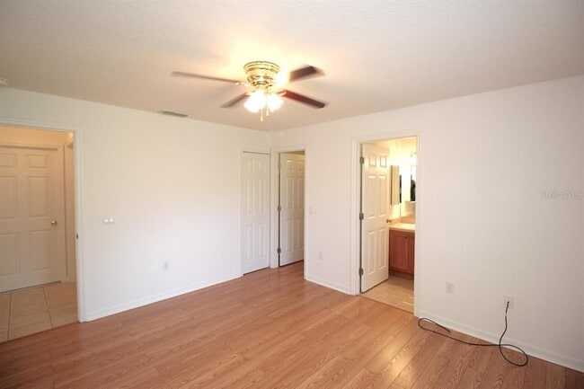 Building Photo - 4 Whee Pl