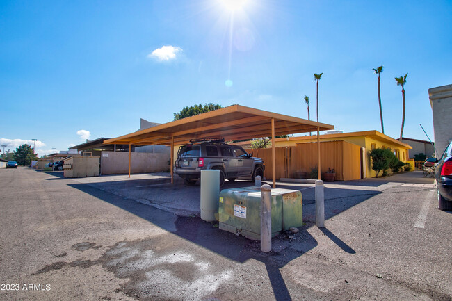 Building Photo - 7850 E Glenrosa Ave