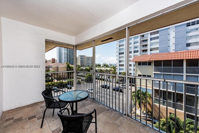Building Photo - 2081 S Ocean Dr