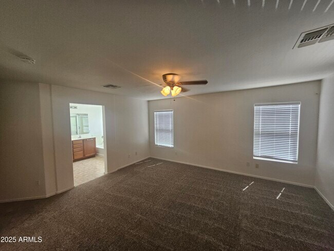 Building Photo - 40438 W Helen Ct