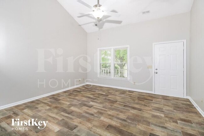 Building Photo - 2 Hickory Knoll Ct