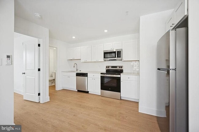 Building Photo - 3415 N 19th St