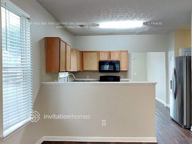 Building Photo - 4612 Legacy Square