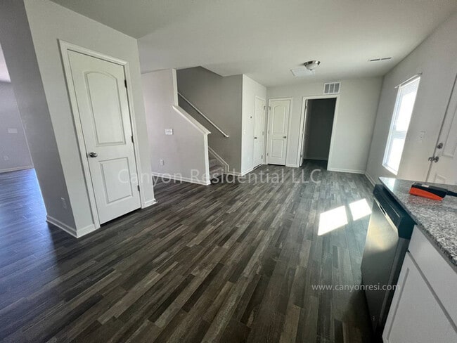 Building Photo - 3803 Bellingham Ct