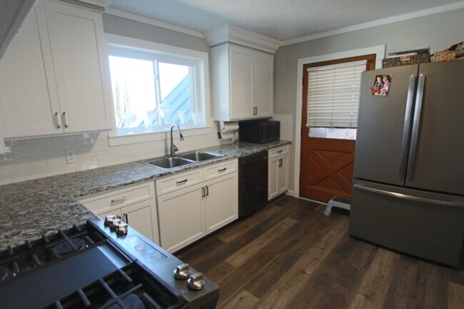 Building Photo - 419 S 100 E