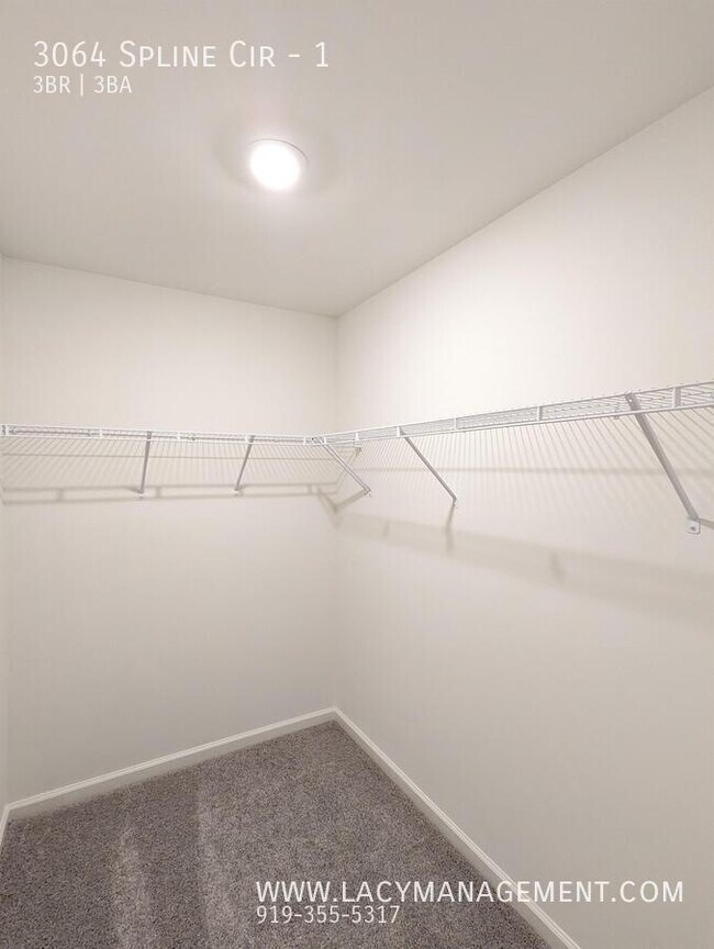 Building Photo - 3064 Spline Cir