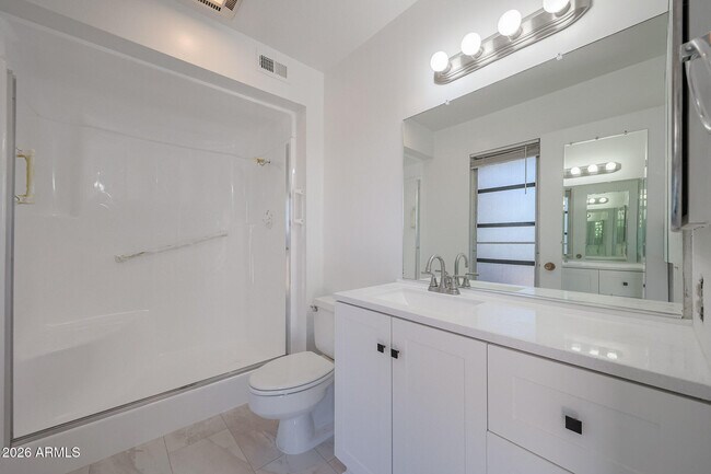 Building Photo - 10507 W Brookside Dr