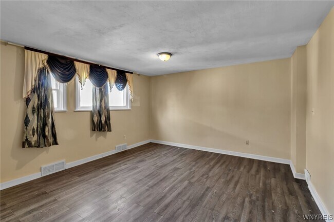 Building Photo - 4098 Bailey Ave