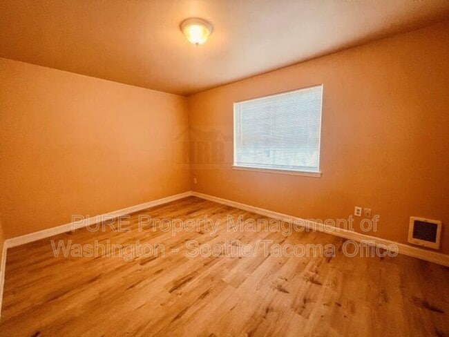 Building Photo - 4536 S Puget Sound Ave