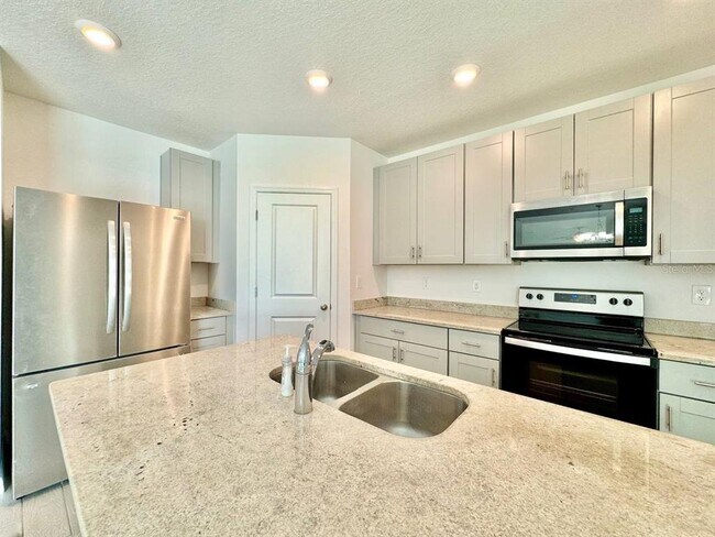 Building Photo - 38851 Opal Willow Ln