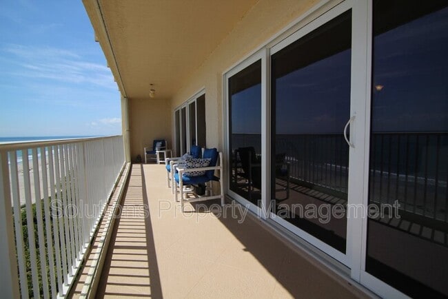 Building Photo - 1095 N Hwy A1A